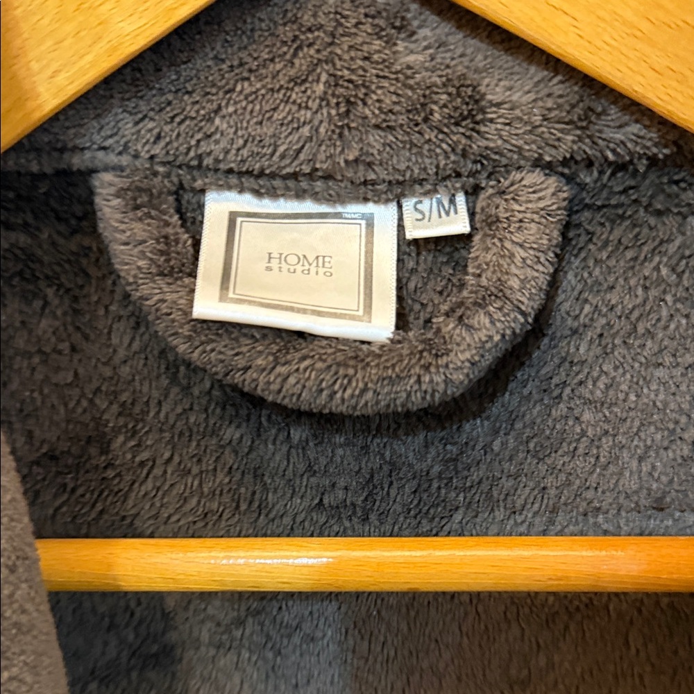 Cozy Brown Robe - Picture 5 of 7